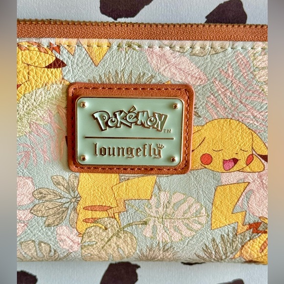 Loungefly Pokemon Pikachu Leaves Wallet - Picture 14 of 14